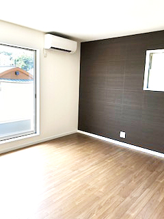 アンティーク調ブリックタイルが迎える、こだわりのデザイナーズアパート